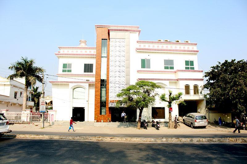 Grace Hotel Karnāl Екстериор снимка