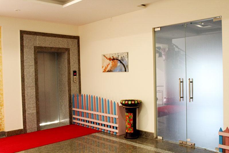Grace Hotel Karnāl Екстериор снимка