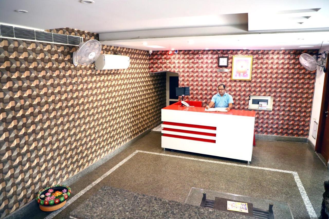 Grace Hotel Karnāl Екстериор снимка